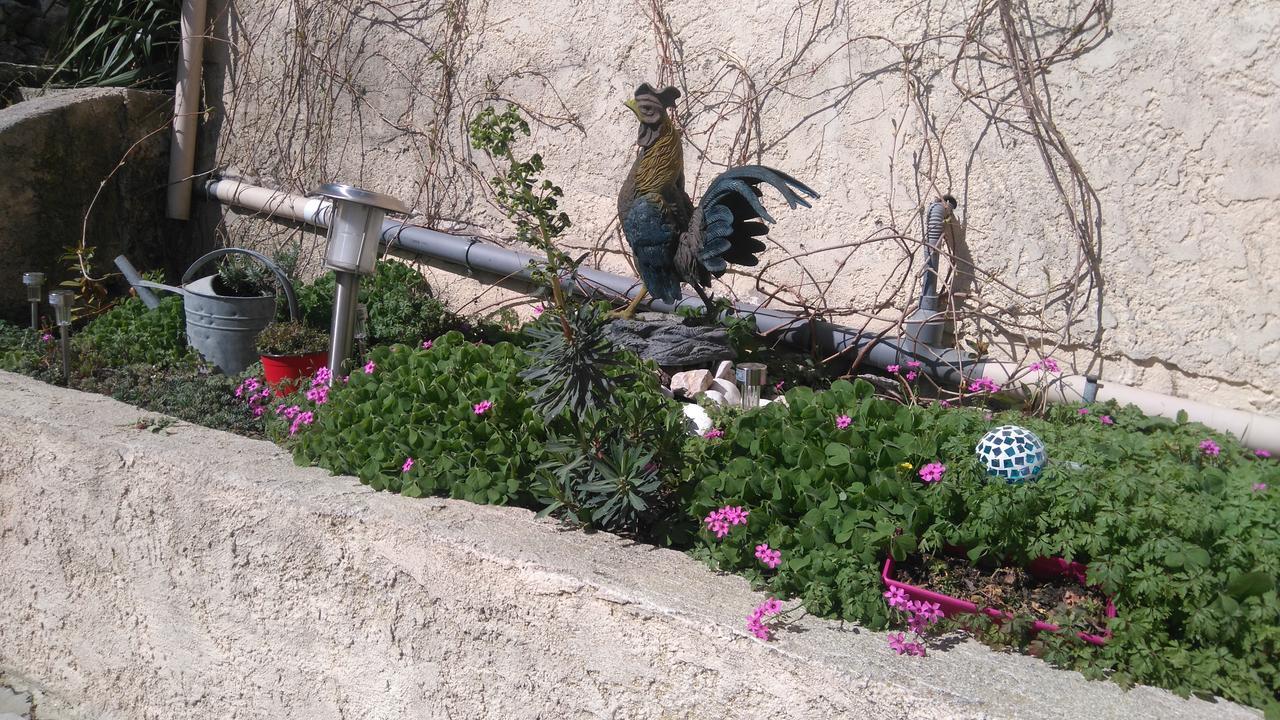 Auberge La Folie سوسيه-لي-بان المظهر الخارجي الصورة